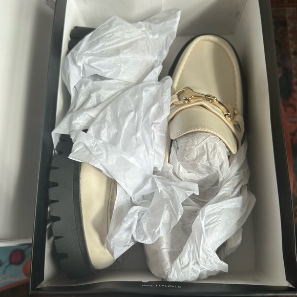 Nine West white loafers - Picture 5 of 7